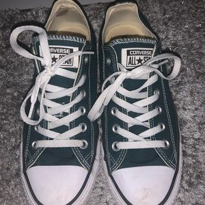 Cute teal/forrest green converse women’s size 9